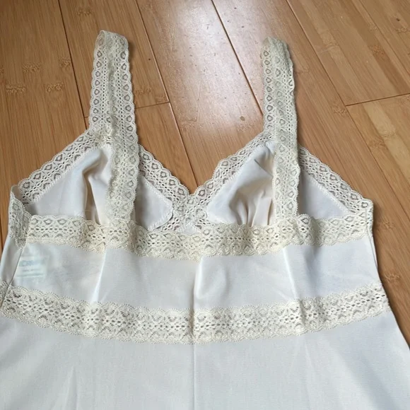 Vintage Lorraine full slip size 34 - Picture 4 of 6